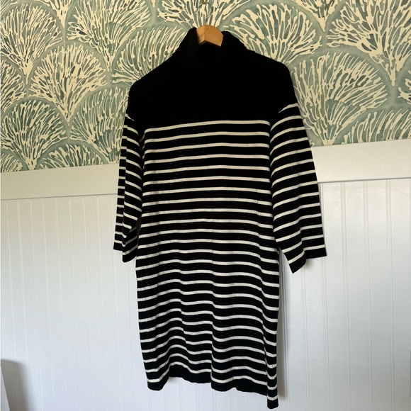 Tuckernuck Pomander Place Striped Durand Turtleneck Dress in Women’s Small - Picture 3 of 6